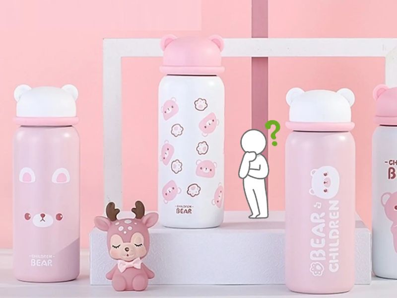 Bình giữ nhiệt cute giá rẻ đang được nhiều bạn trẻ yêu thích nhờ kiểu dáng xinh xắn, tiện lợi và mức giá phù hợp với học sinh, sinh viên.