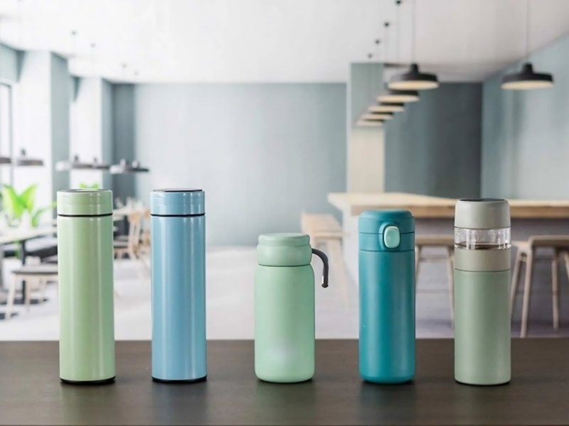 Bình giữ nhiệt có độc không là vấn đề phổ biến hiện nay. Tìm hiểu chất liệu inox có an toàn hay không và những điều cần biết khi sử dụng.