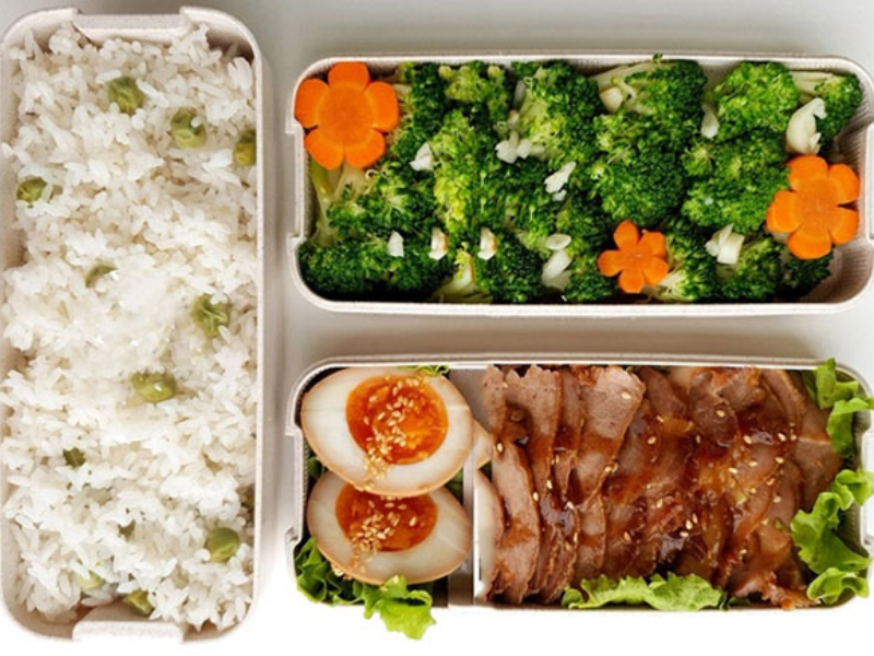 cach-chuan-bi-hop-com-di-lam