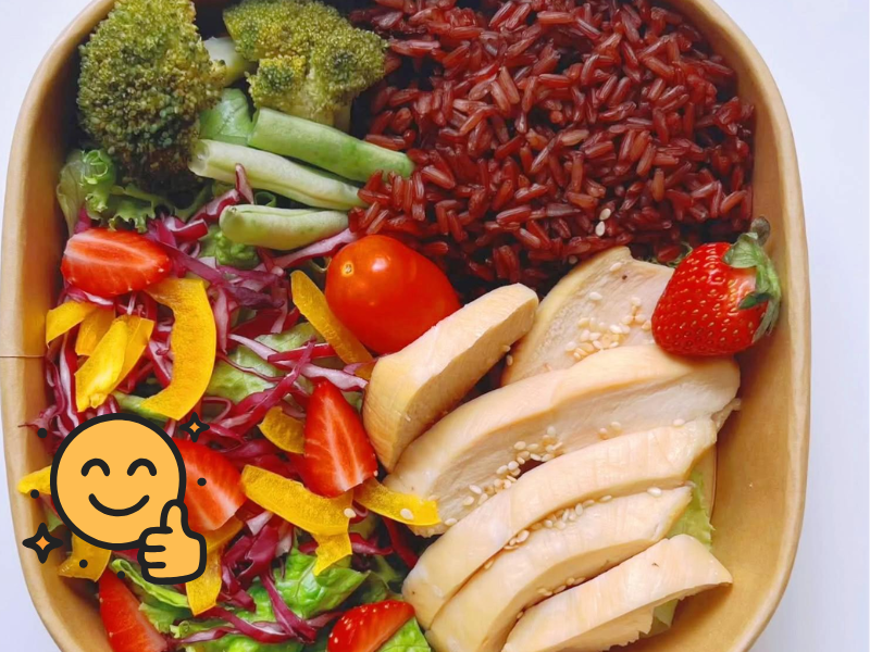 Tổng hợp gợi ý cơm hộp mang đi làm đa dạng từ món mặn đến rau xanh, phù hợp cho dân văn phòng và người bận rộn.