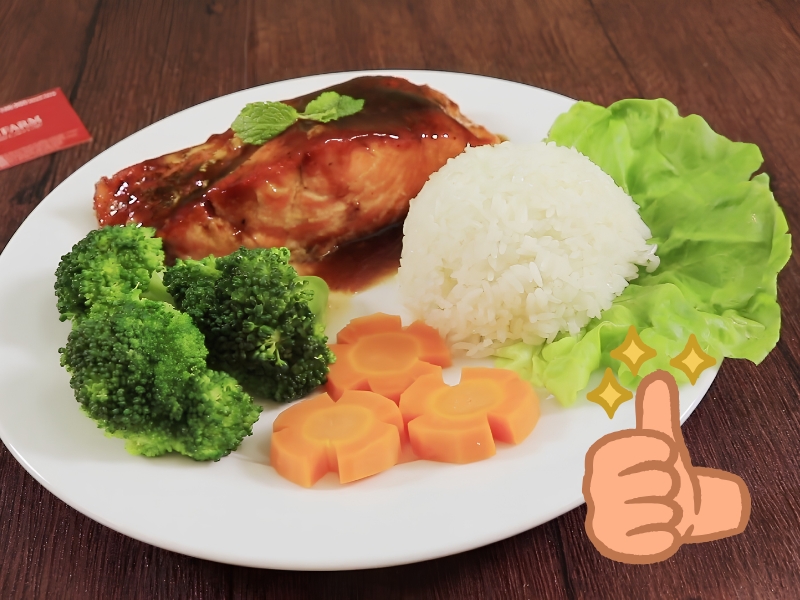 Tìm kiếm gợi ý cơm hộp mang đi làm hấp dẫn với thực đơn thay đổi mỗi ngày, hạn chế cảm giác ngán khi ăn trưa.