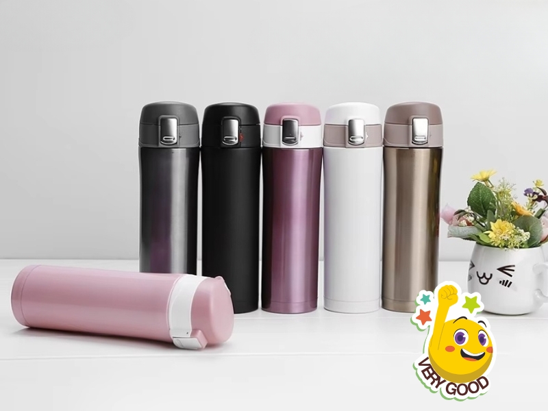 Chọn bình giữ nhiệt 300ml có nắp kín chống tràn, phù hợp sử dụng tại văn phòng, trường học hoặc khi du lịch.