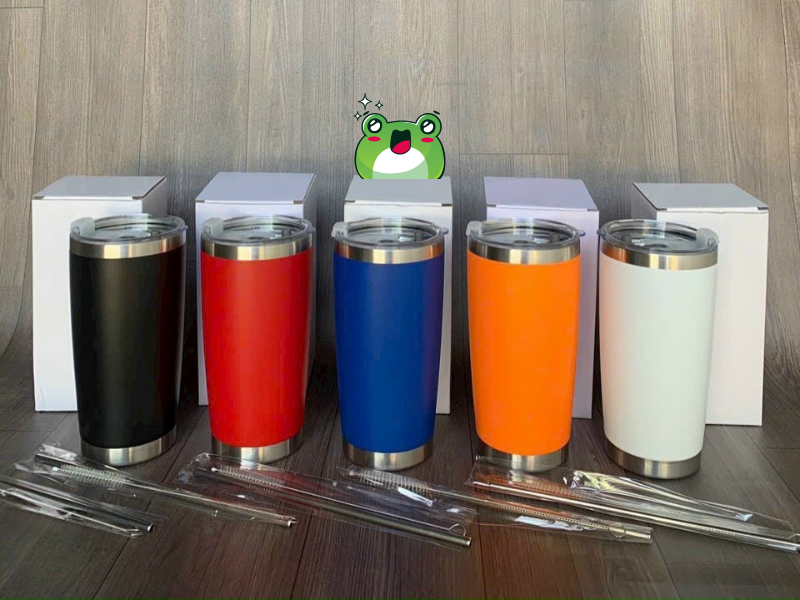 Những yếu tố ảnh hưởng đến tuổi thọ của ly giữ nhiệt bao gồm chất liệu inox, công nghệ cách nhiệt và môi trường sử dụng.