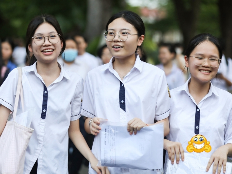 Khám phá ưu điểm của hộp cơm giữ nhiệt 2 ngăn với thiết kế nhỏ gọn, tiện lợi và giữ nhiệt ổn định.