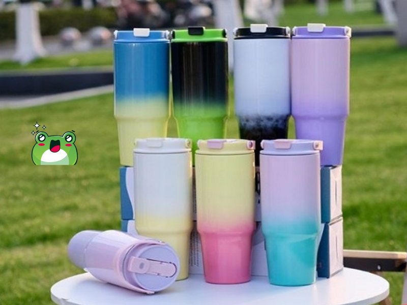 Khám phá các mẫu ly giữ nhiệt 100ml với thiết kế hiện đại, chất liệu inox an toàn và khả năng giữ nhiệt hiệu quả.