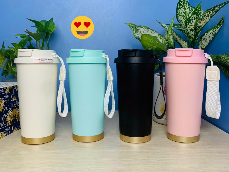 Khám phá ly giữ nhiệt có đựng nước đá được không và những lưu ý giúp duy trì khả năng giữ lạnh trong nhiều giờ.