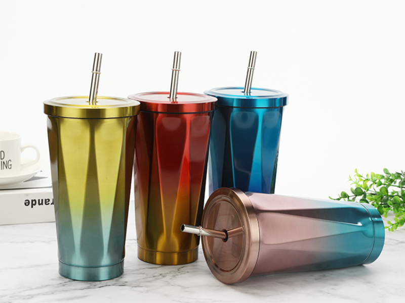 Ly giữ nhiệt xịn được sản xuất từ inox cao cấp, mang lại độ bền vượt trội và sự an tâm khi sử dụng mỗi ngày.