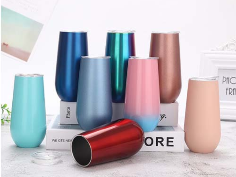 Ly uống nước giữ nhiệt sở hữu thiết kế chống rò rỉ, dễ vệ sinh và tiện lợi khi mang theo đi học, đi làm hoặc du lịch.