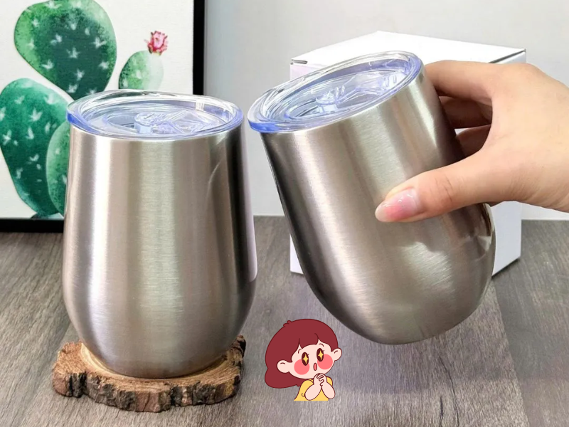 Khám phá ly uống nước giữ nhiệt với thiết kế trẻ trung, hiện đại và khả năng giữ nhiệt lâu, đáp ứng nhu cầu sử dụng mỗi ngày.
