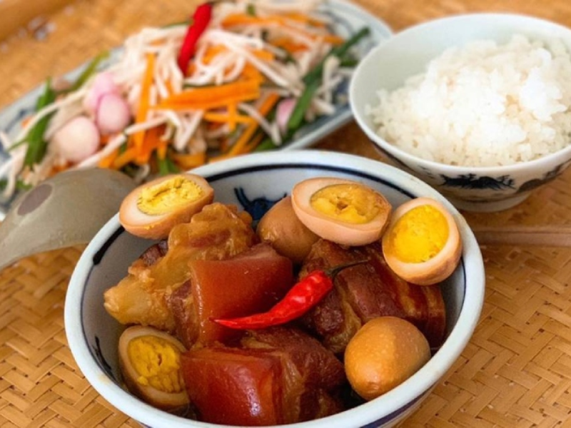 mon-an-giu-nong-lau-khi-mang-di-lam
