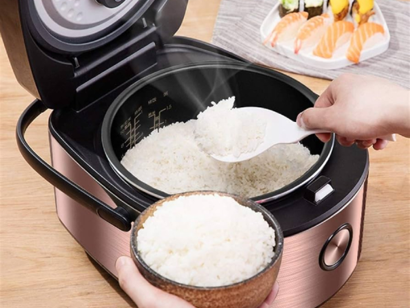 hop-com-giu-nhiet-dung-com-duoc-bao-lau