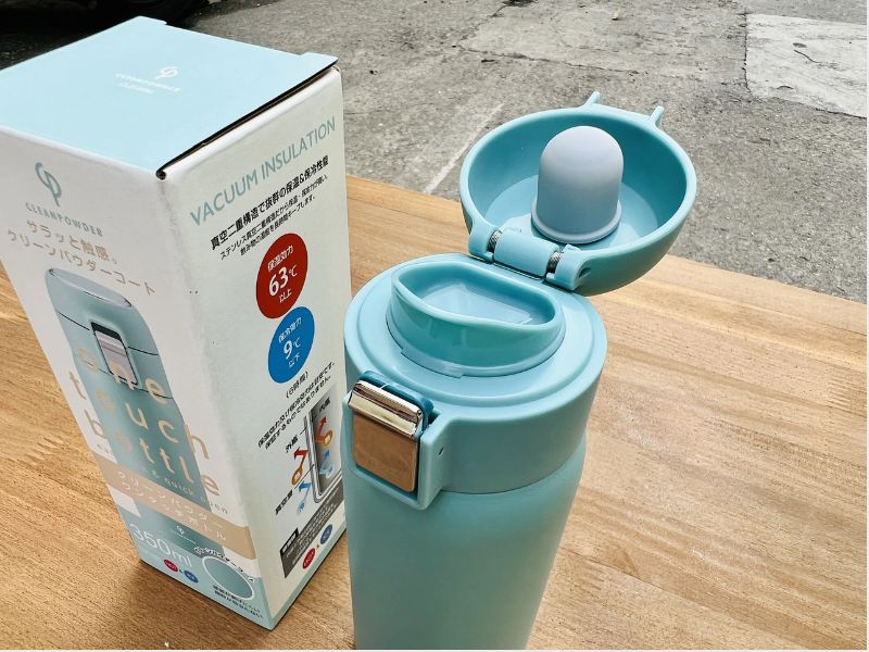 Bình giữ nhiệt nắp bật với thiết kế nắp mở tiện lợi