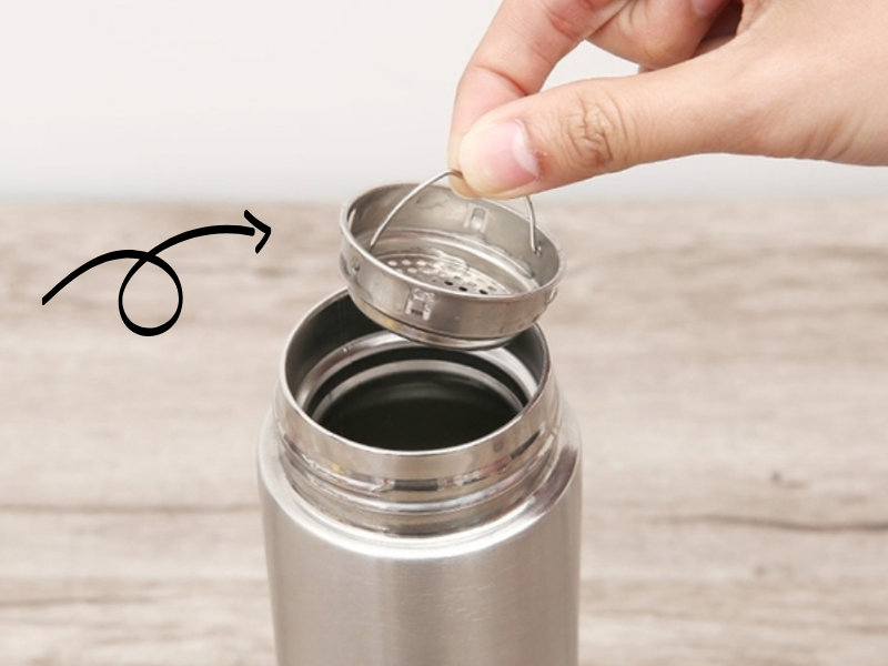 Cách bảo quản ly giữ nhiệt giúp giữ nhiệt lâu cần chú ý đến việc tránh va đập, vệ sinh kỹ và không để ly ẩm ướt trong thời gian dài.
