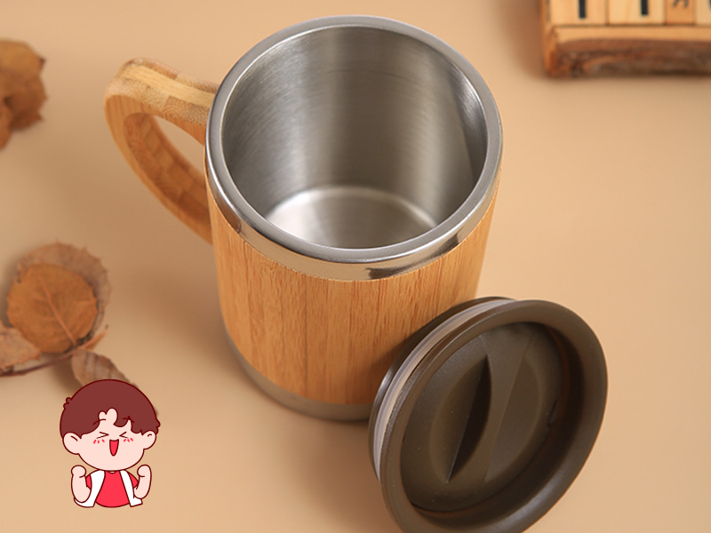 Có nên sử dụng ly giữ nhiệt hằng ngày không? Hãy ưu tiên các sản phẩm chính hãng, chất liệu an toàn và dễ vệ sinh sau khi dùng.