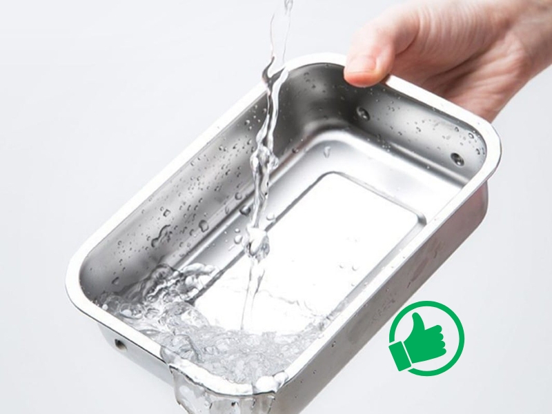 Tìm hiểu các bước xử lý hộp cơm giữ nhiệt mới mua như rửa sạch, khử mùi và kiểm tra các bộ phận trước khi dùng.