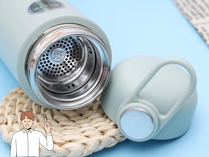 Ly giữ nhiệt bị mốc phải làm sao để vệ sinh đúng cách? Tìm hiểu các bước làm sạch thân ly, nắp và ron silicon để hạn chế nấm mốc.