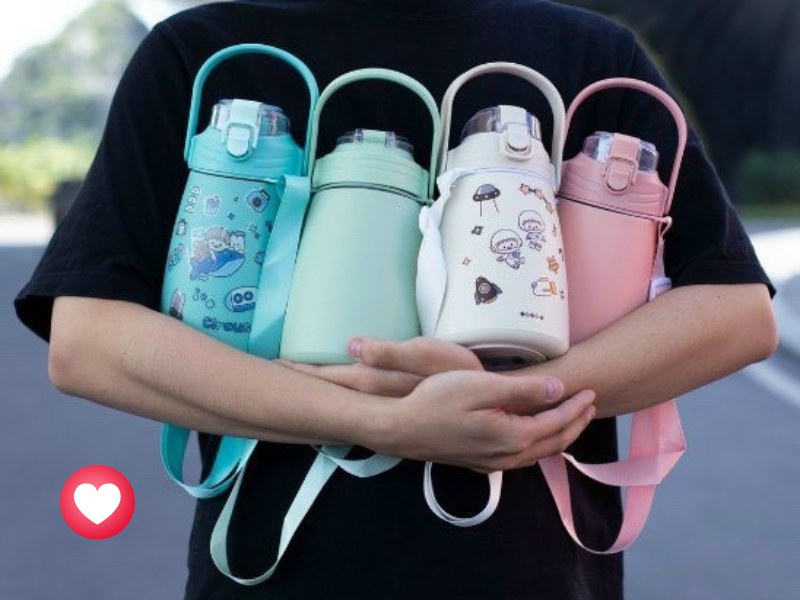 Khám phá ly giữ nhiệt mới mua cần làm gì để hạn chế mùi mới, bảo vệ chất lượng đồ uống và sử dụng bền lâu hơn.