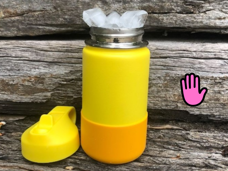 Ly giữ nhiệt mới mua có mùi phải làm sao? Áp dụng các mẹo khử mùi phù hợp để làm sạch thân ly, nắp và ron trước khi sử dụng.
